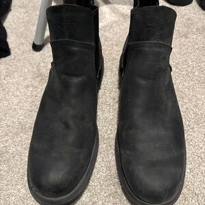 UGG Men's Black Slip-On Chelsea Boots